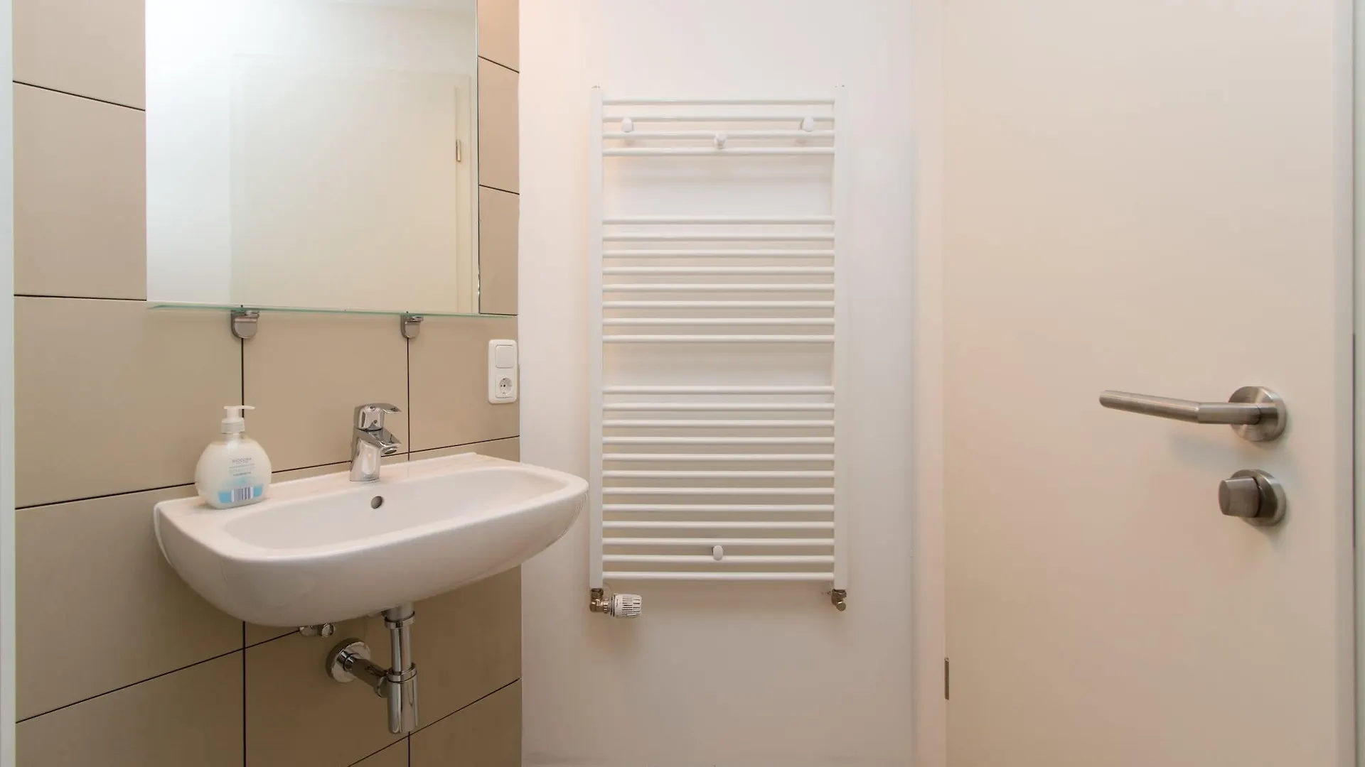 Primeflats - Apartments Aroser Allee 柏林 0*,