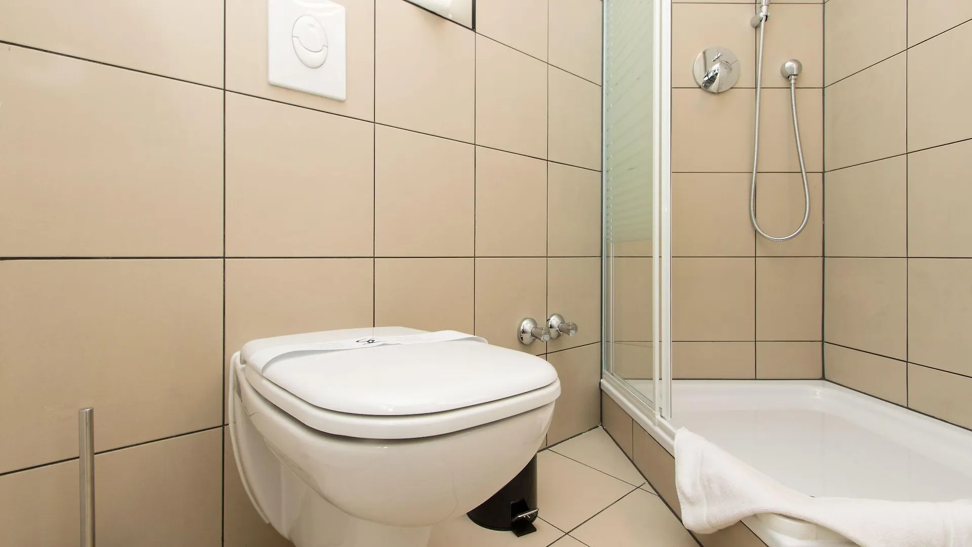 Primeflats - Apartments Aroser Allee 柏林 0*,  德国