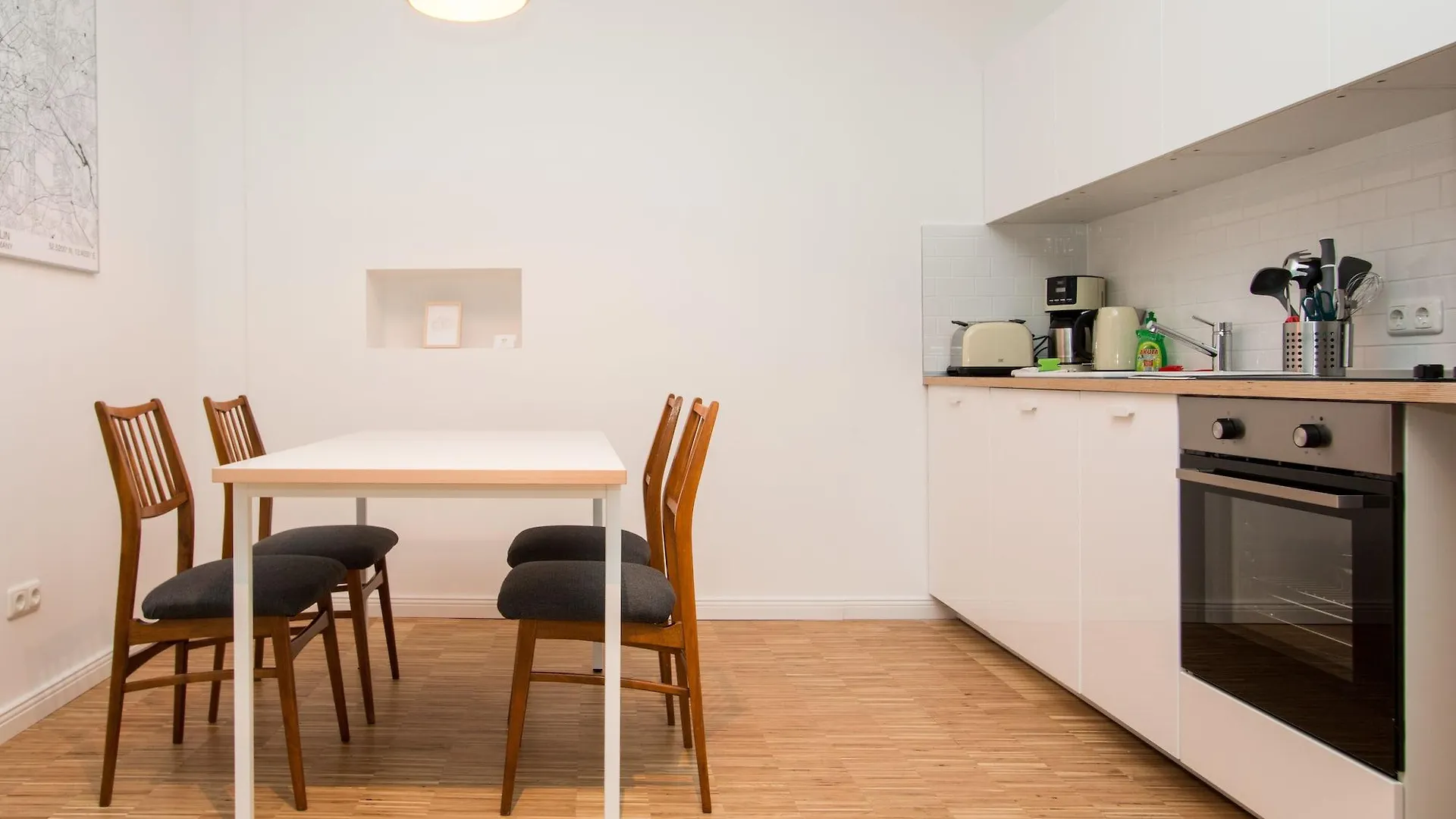Primeflats - Apartments Aroser Allee 베를린
